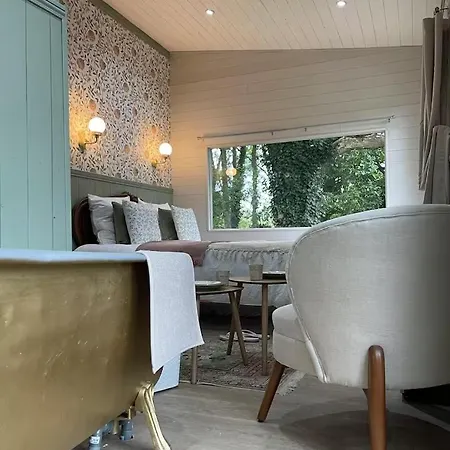Holiday home Le Du Manoir 1900 *